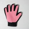 Guantes-de-aseo-para-mascotas-rosa-derecha