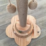 Árbol-rascador-de-madera-natural-para-gato-rascador-correa