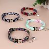 Collar-Personalizado-Rectangular-Para-Gato-con-timbre-verde-flores-negro-rojo-presentacion