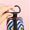 Dispensador-de-bolsas-azul- para-perro-mosqueton-camallera