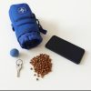 bolsa-azul-para-premios-perro-teléfono